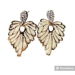 CREAM Enamel & Crystal Leaf EARRINGS #114
